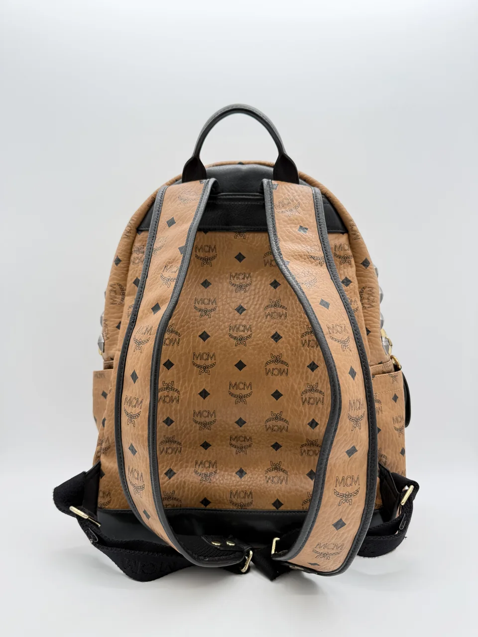 MCM BACKPACK hover