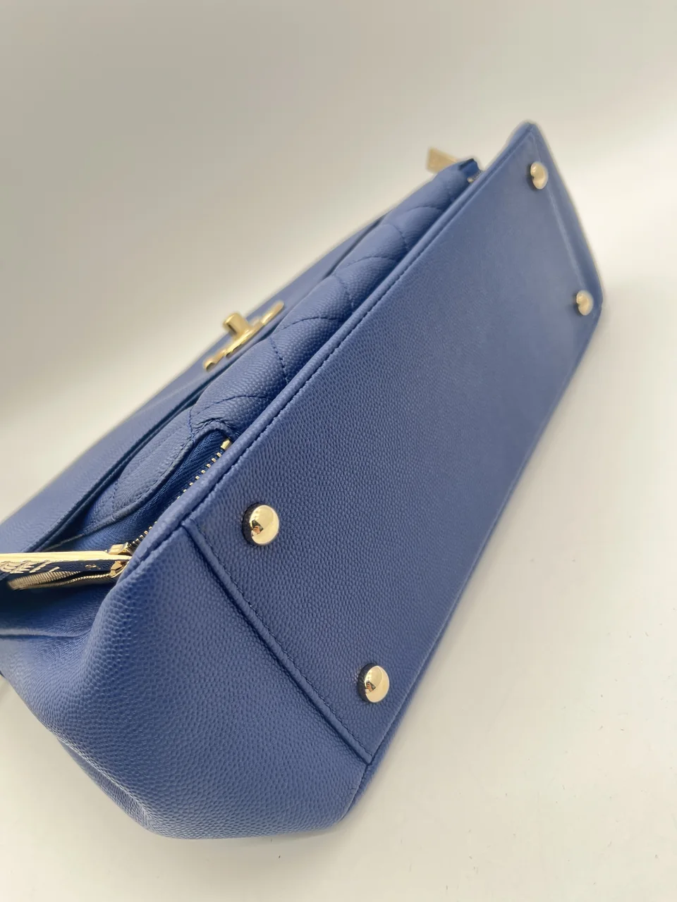 CHANEL CAVIAR MATELASSE BUSINESS AFFINITY (24 SERIAL CODE) view 6