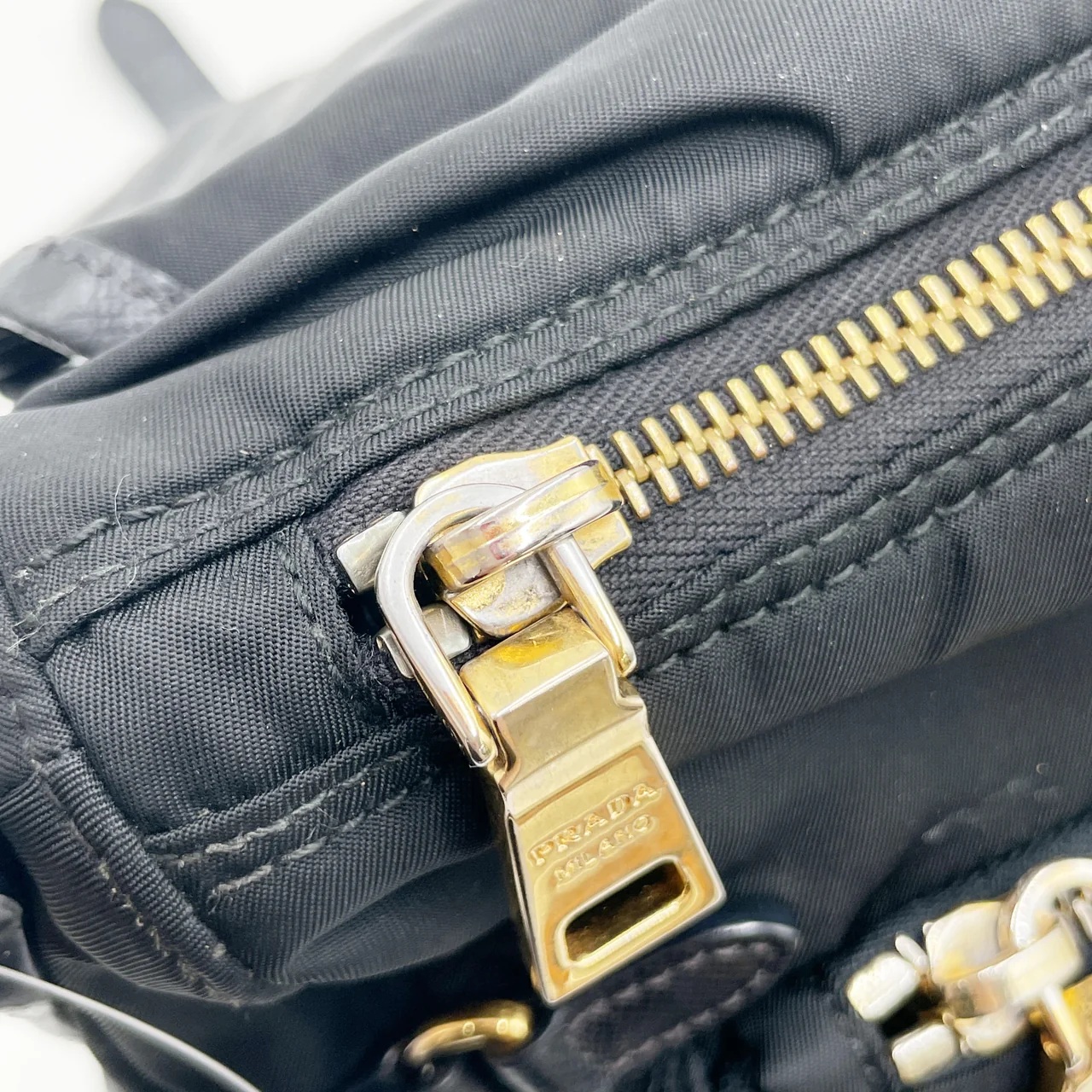 PRADA NYLON SHOULDER BAG (BLACK) view 7