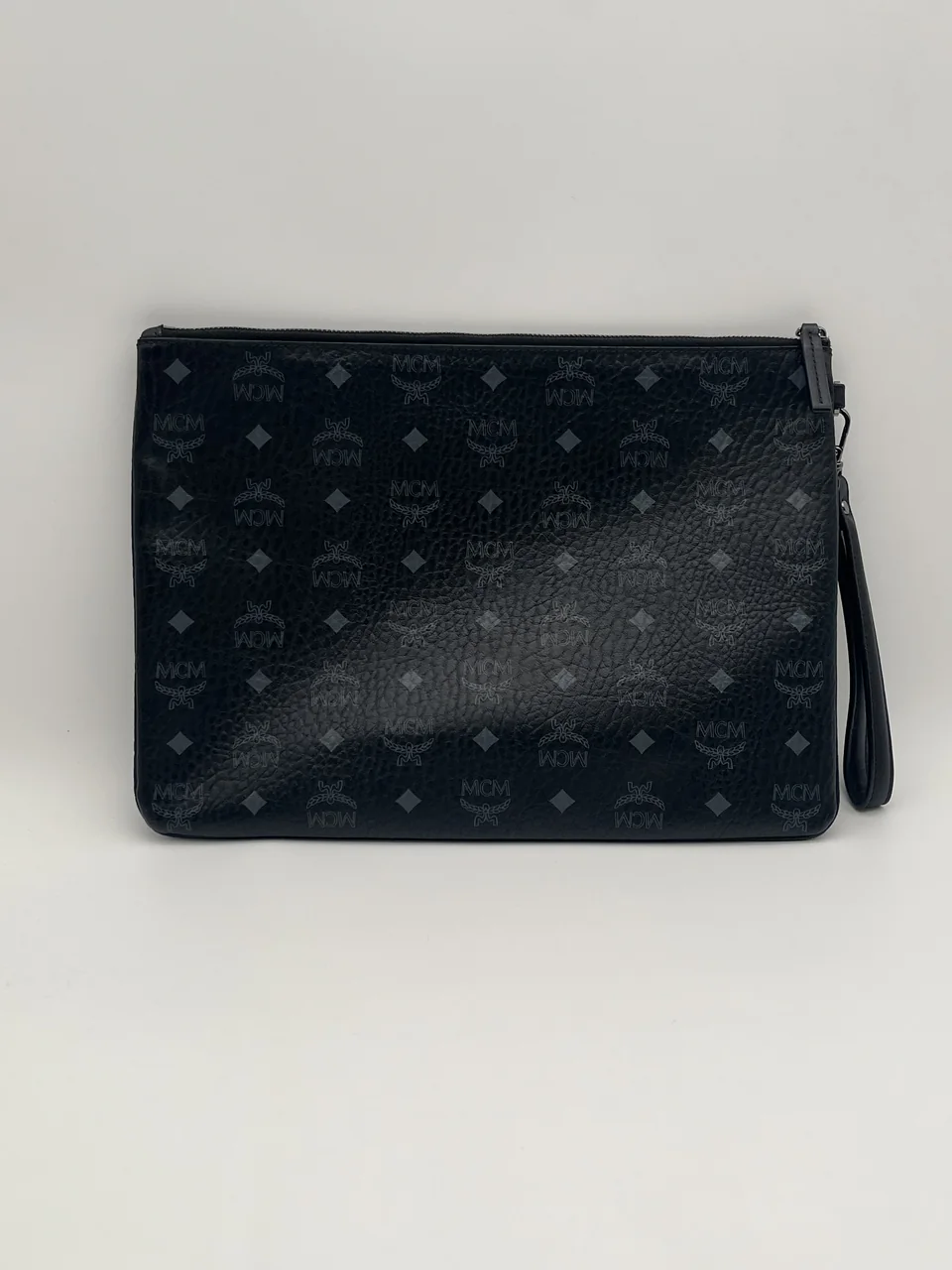 MCM CLUTCH hover
