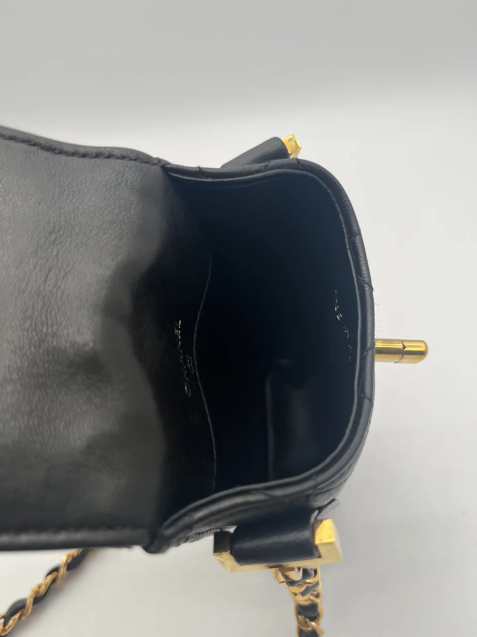 CHANEL SHOULDER BAG view 7