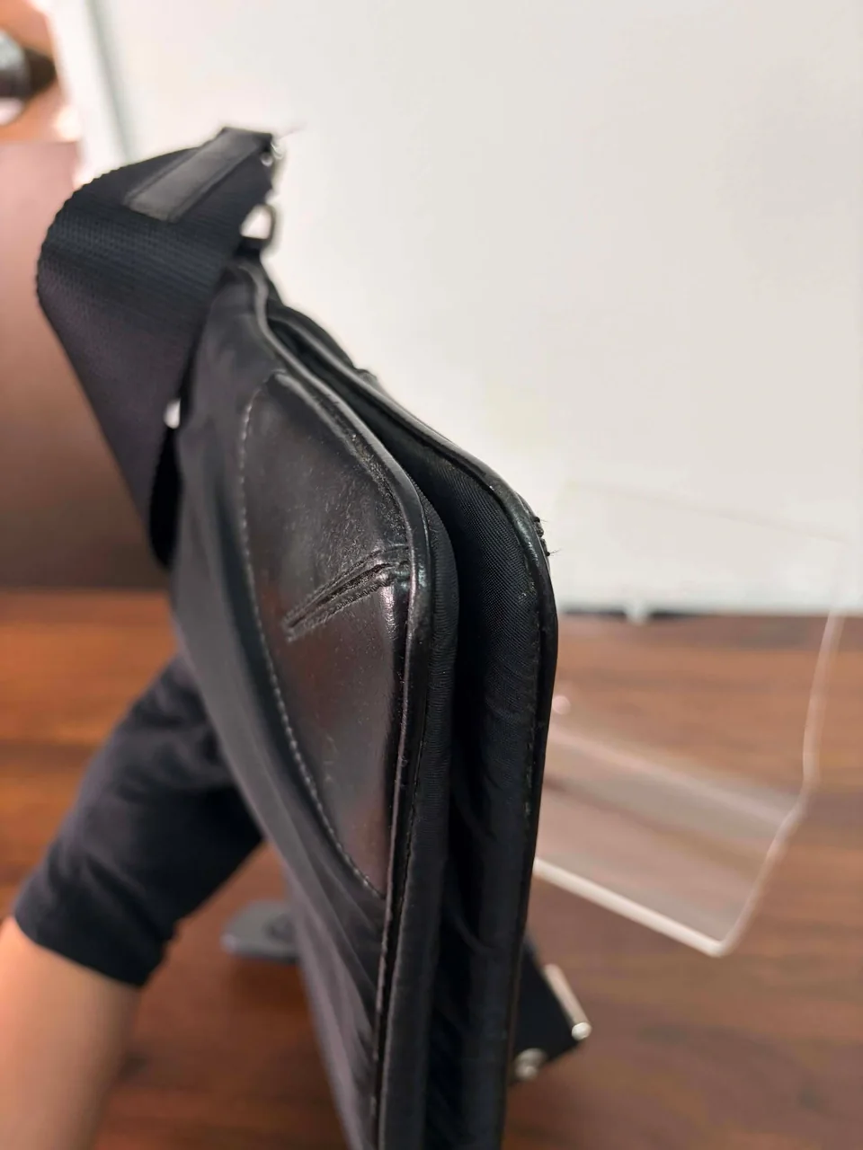 PRADA NYLON SHOULDER BAG (BLACK) view 5