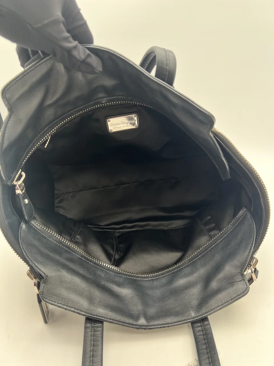SALVATORE FERRAGAMO GANCINI (BLACK) view 10