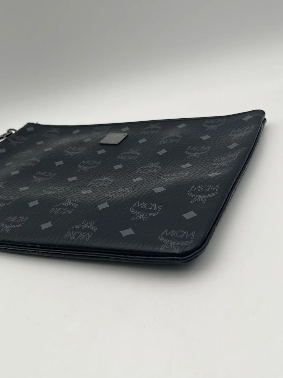 MCM CLUTCH view 4