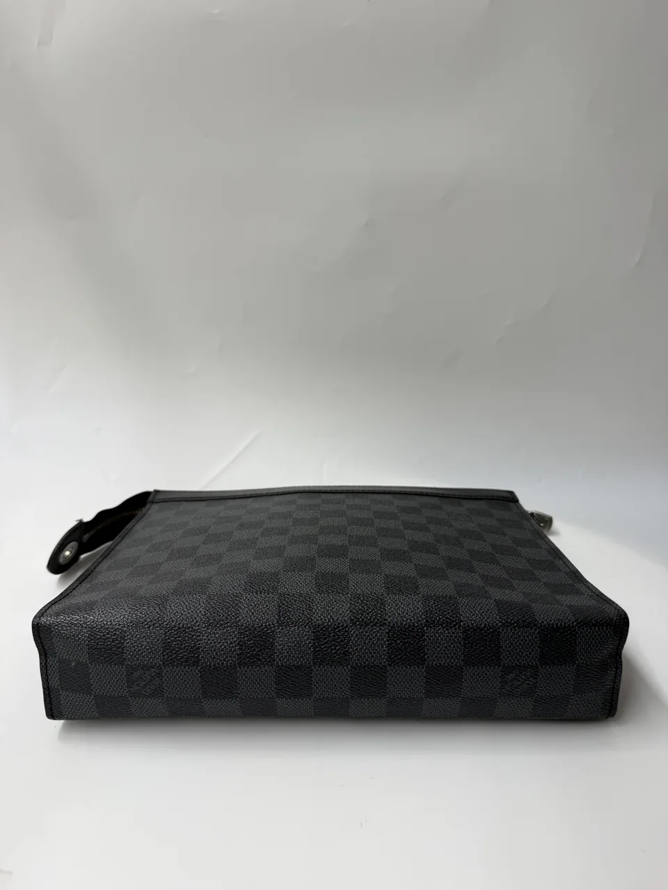 LV GRAPHITE BAG view 4