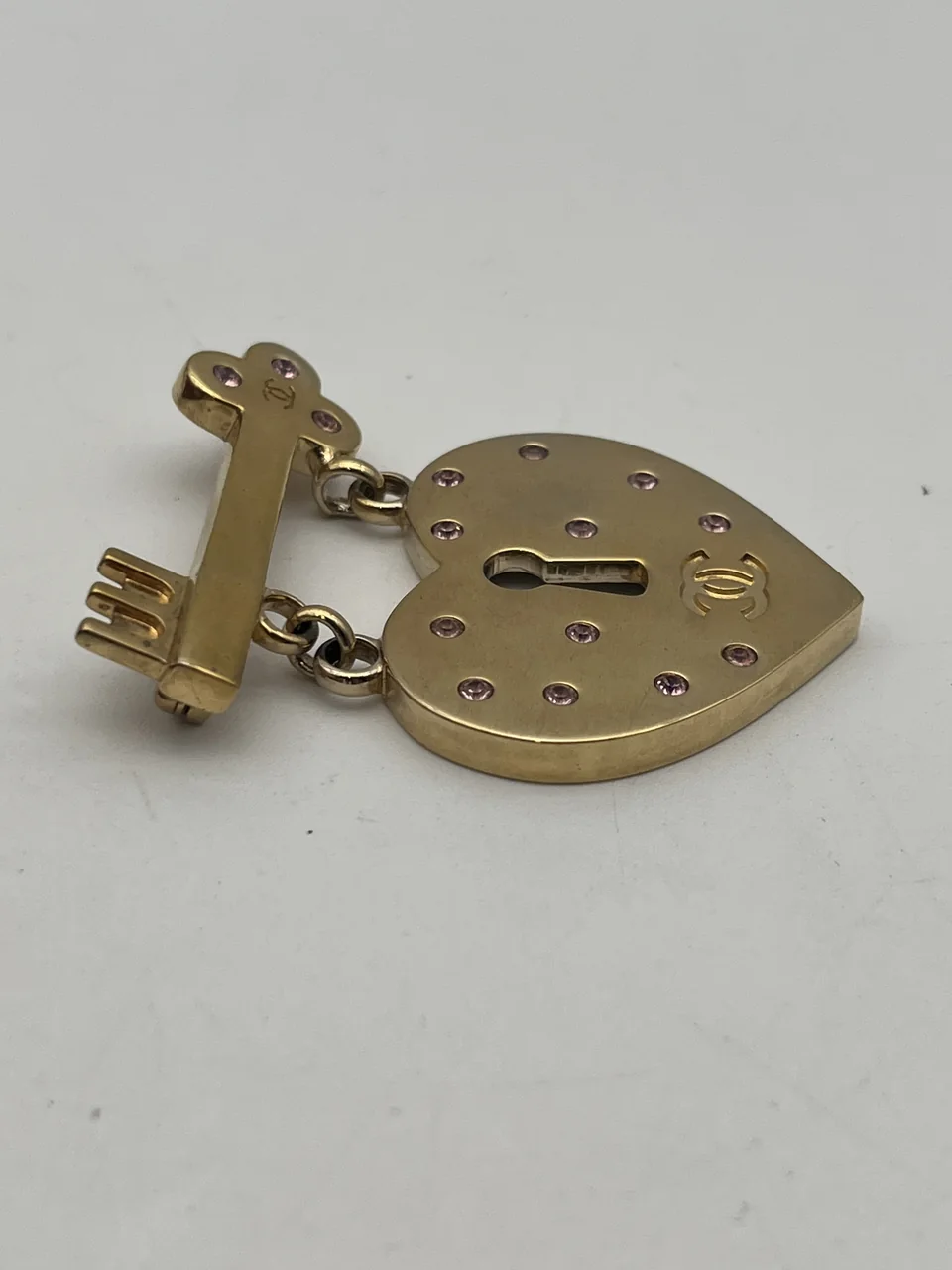 CHANEL BROOCH view 3