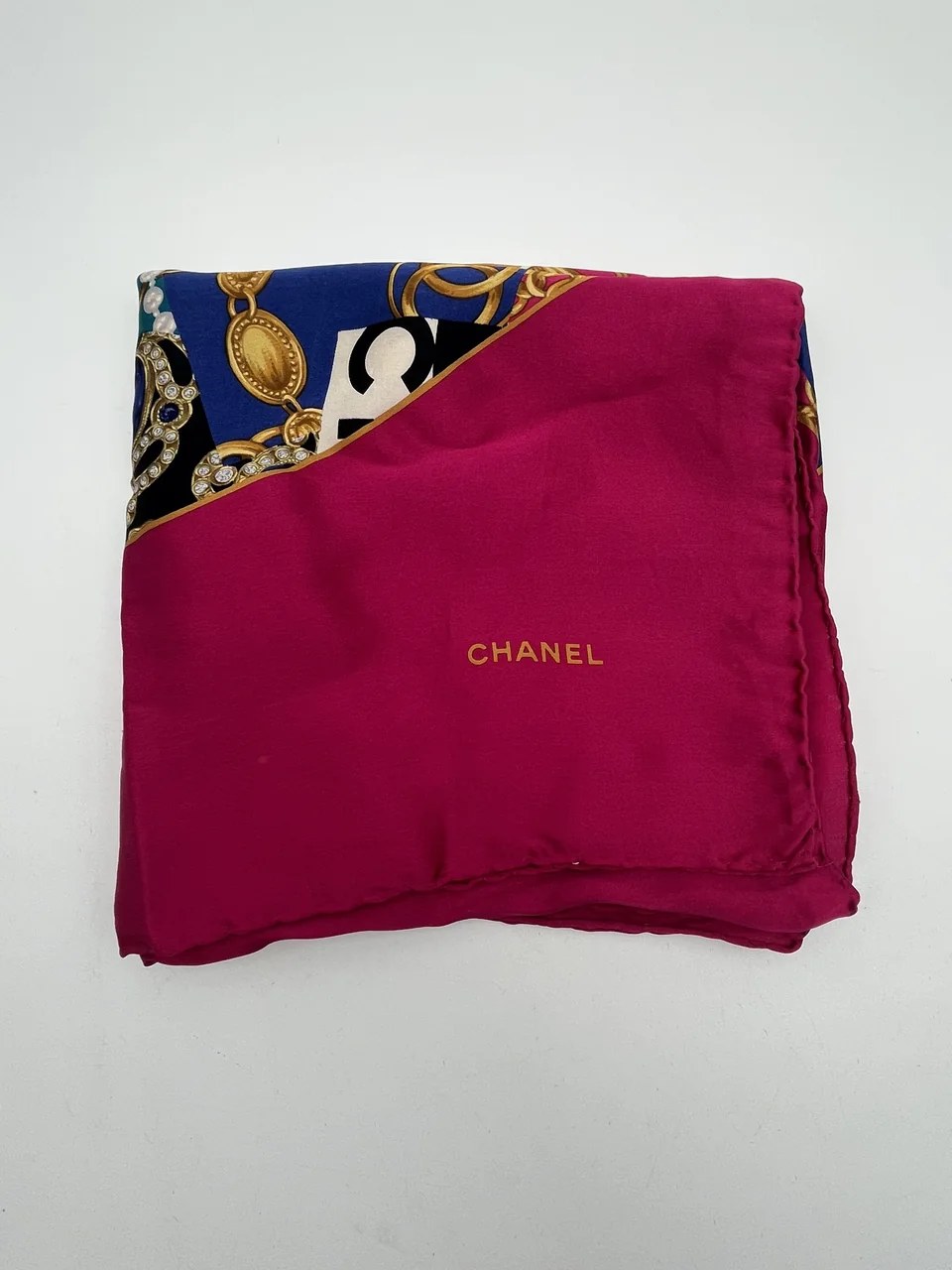 CHANEL SCARF view 3