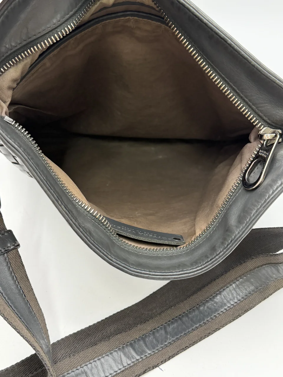 BOTTEGA VENETA SHOULDER BAG hover
