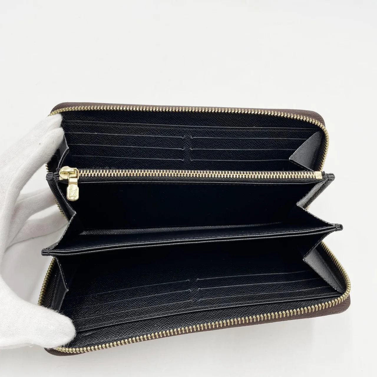LV JEANT REVERSE ZIPPY WALLET view 8