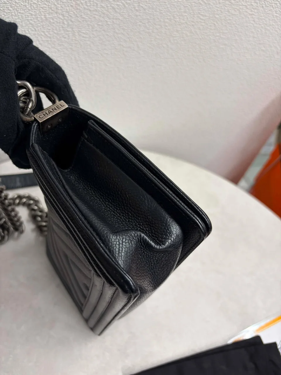 CHANEL CALF SKIN CHEVRON SHOULDER BAG (28 SERIAL CODE) view 7