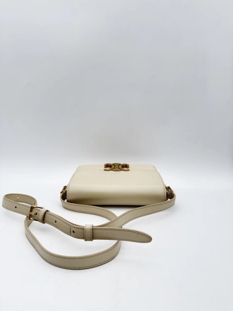 CELINE TRIOMPHE SHOULDER BAG (IVORY) view 9