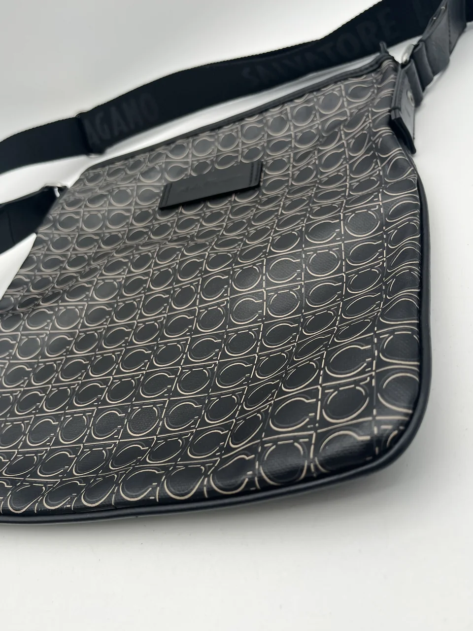 SALVATORE FERRAGAMO BAG (BLACK) view 6