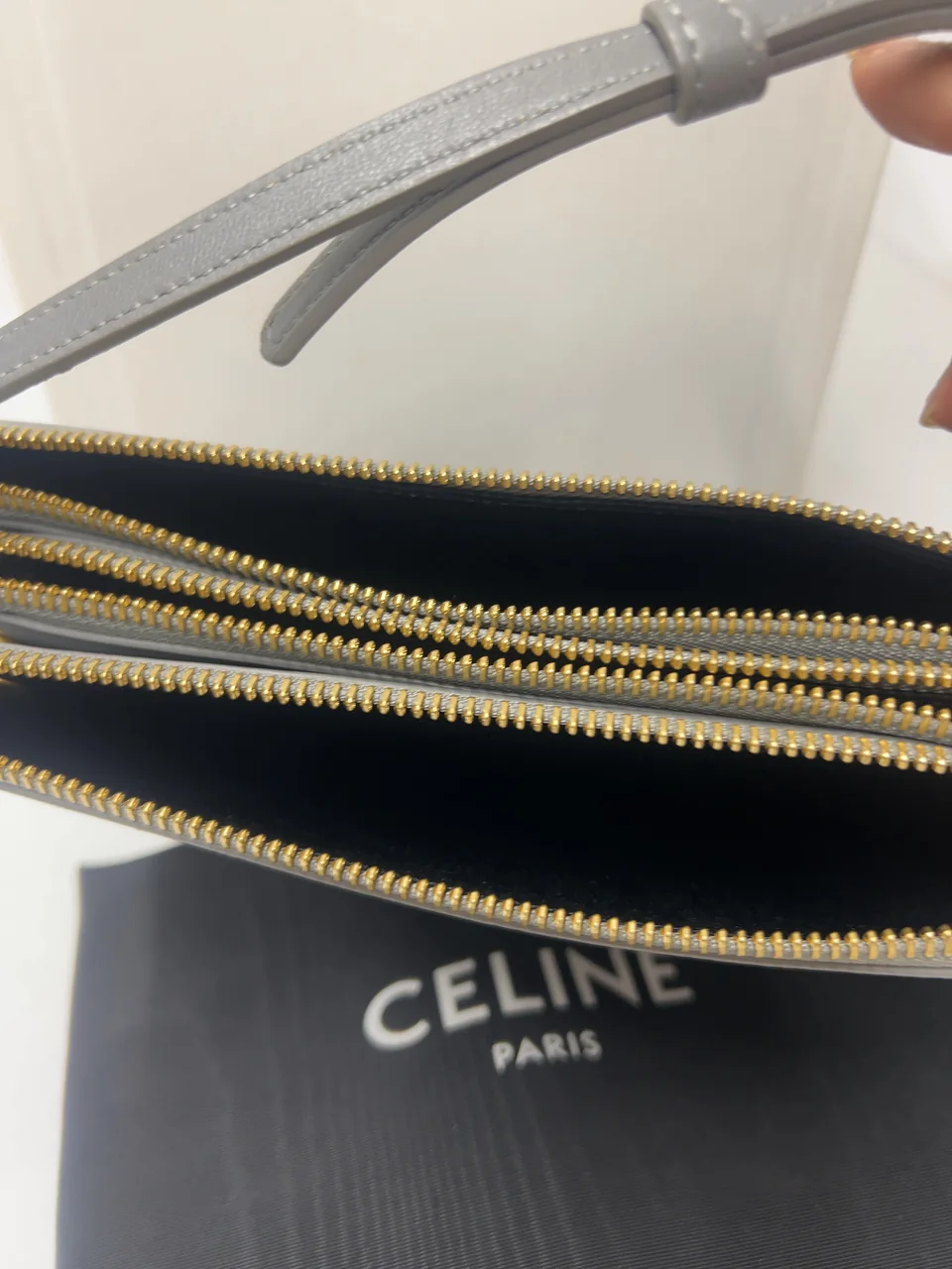 CELINE TRIOMPHE SHOULDER BAG view 4