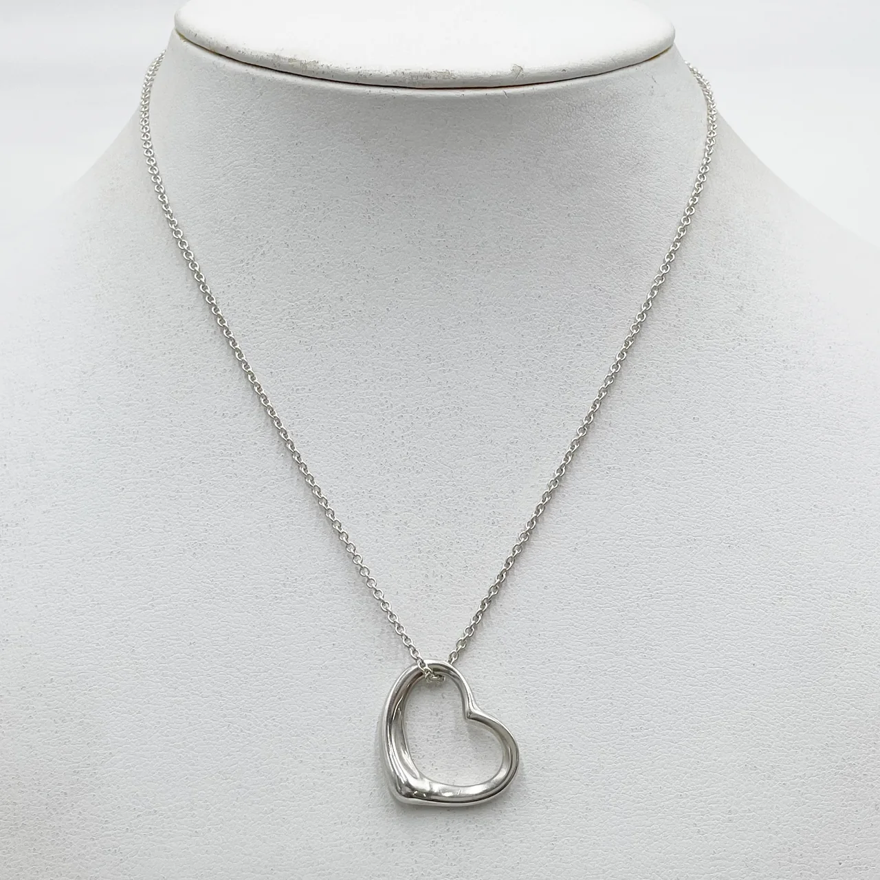 TIFFANY&CO. OPEN HEART NECKLACE hover