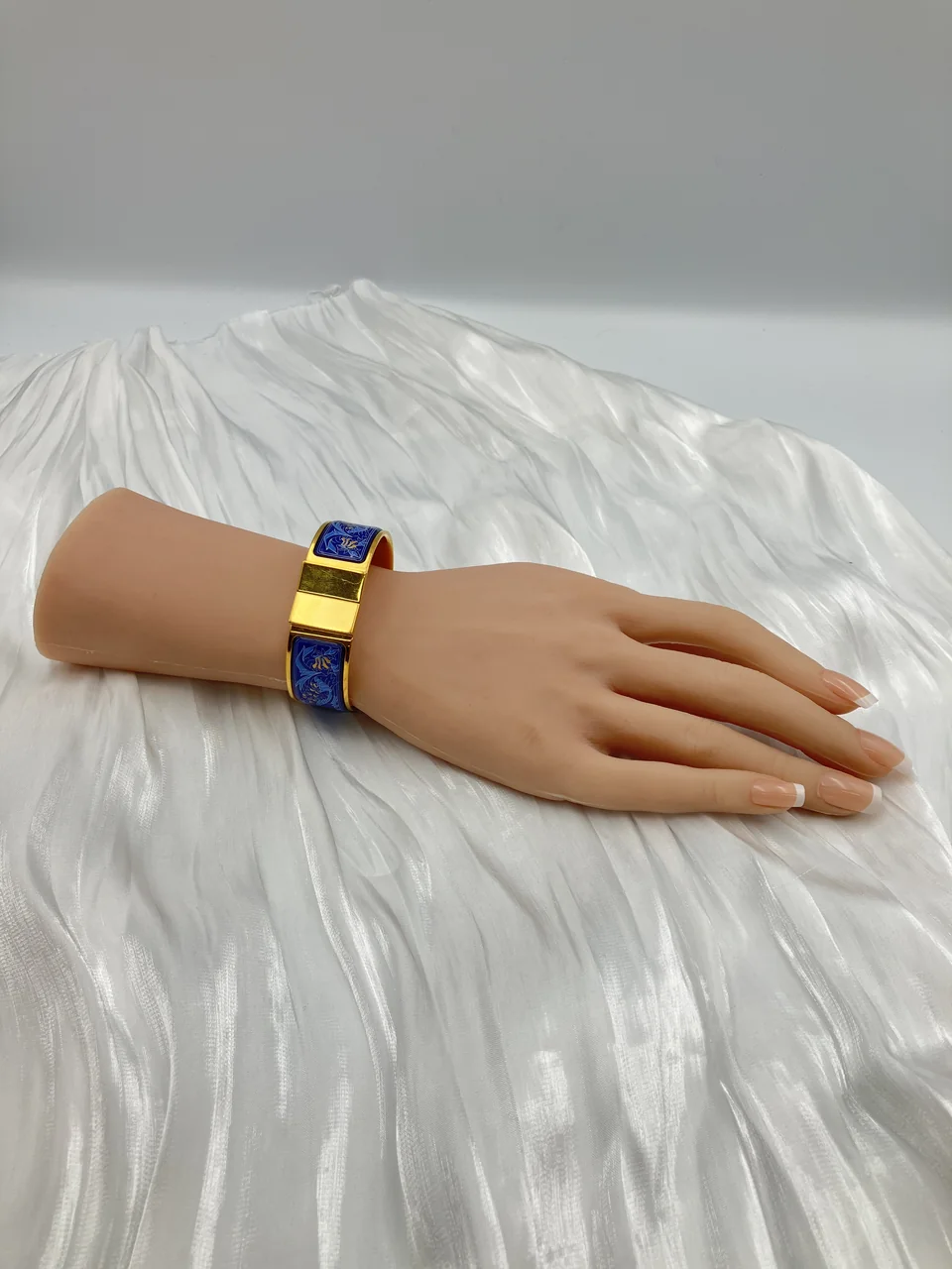 HERMES CLIC CLAC EMAILLE view 10