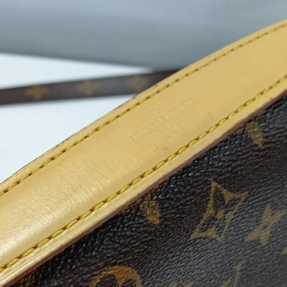 LV MONOGRAM POCHETTE METIS MM view 12