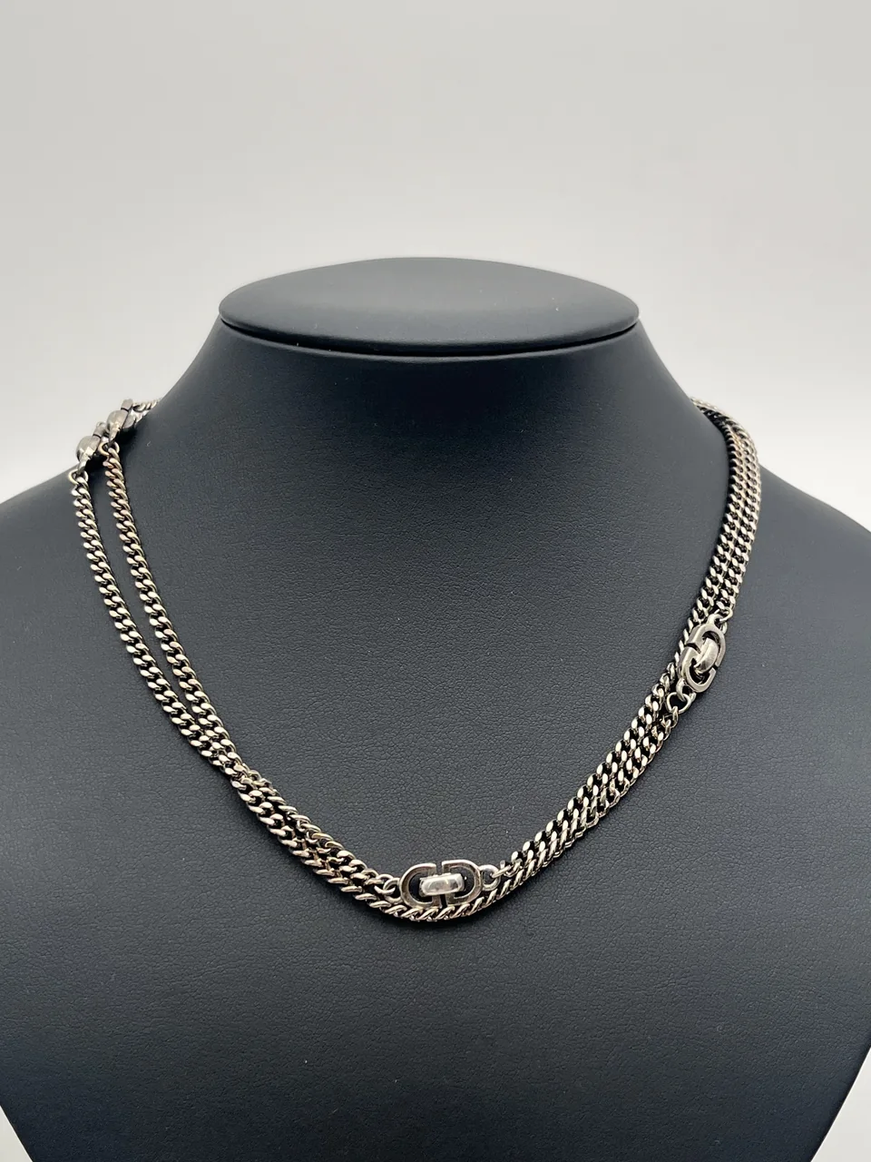 DIOR LONG NECKLACE hover
