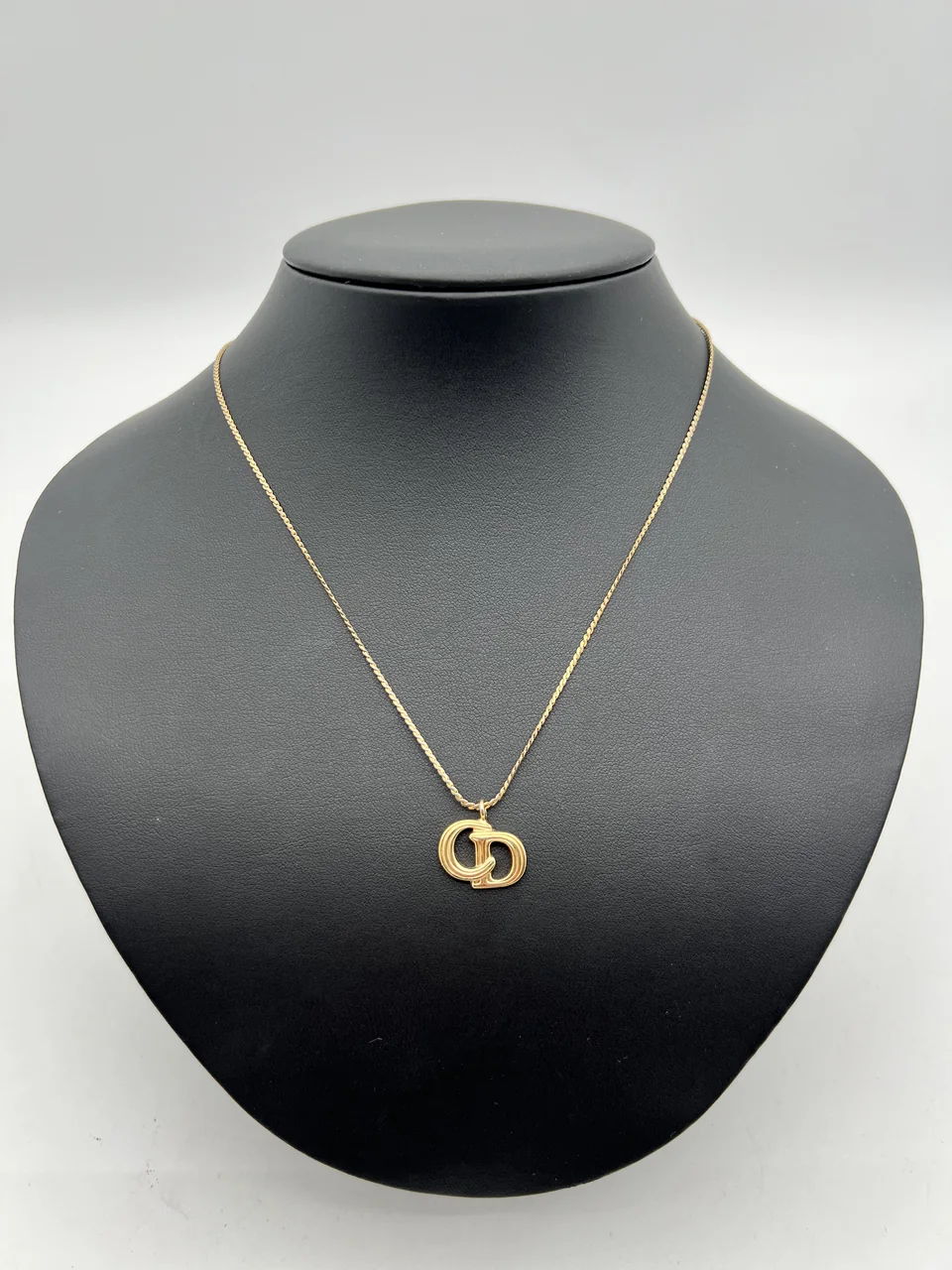DIOR NECKLACE