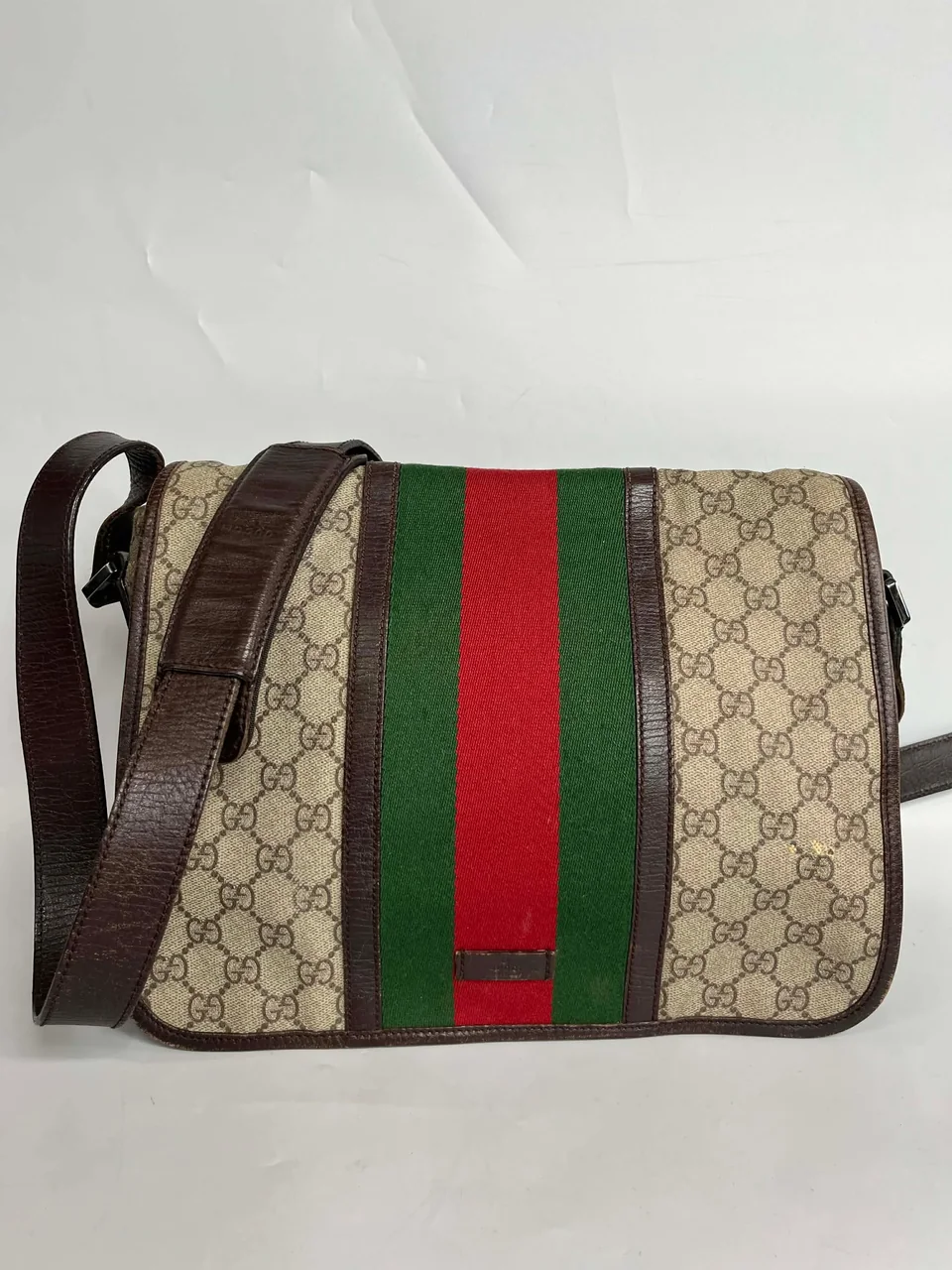 GUCCI GG SUPREME SHOULDER BAG