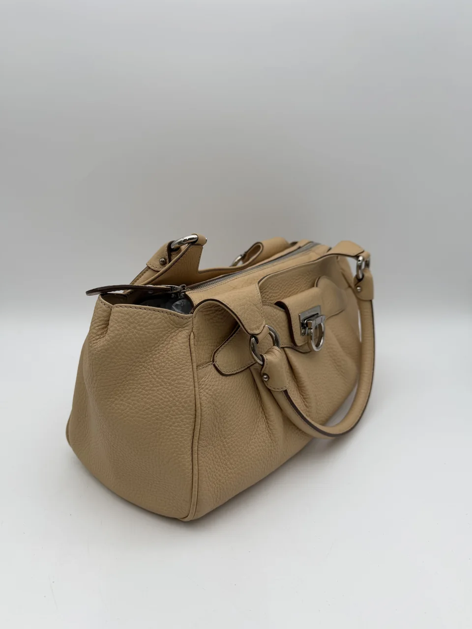 SALVATORE FERRAGAMO HANDBAG view 3