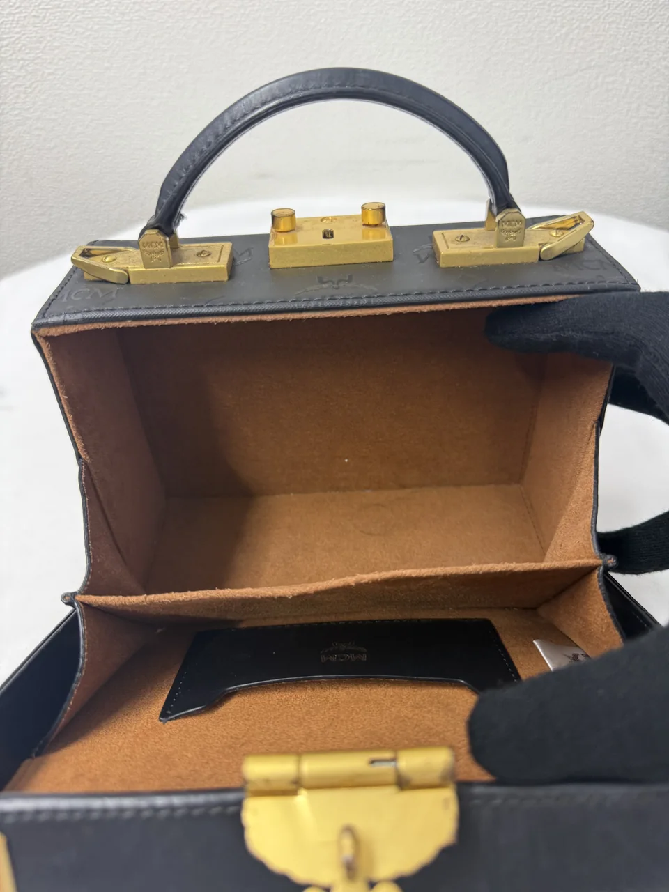 MCM BERLIN TRUNK (BLACK) view 9