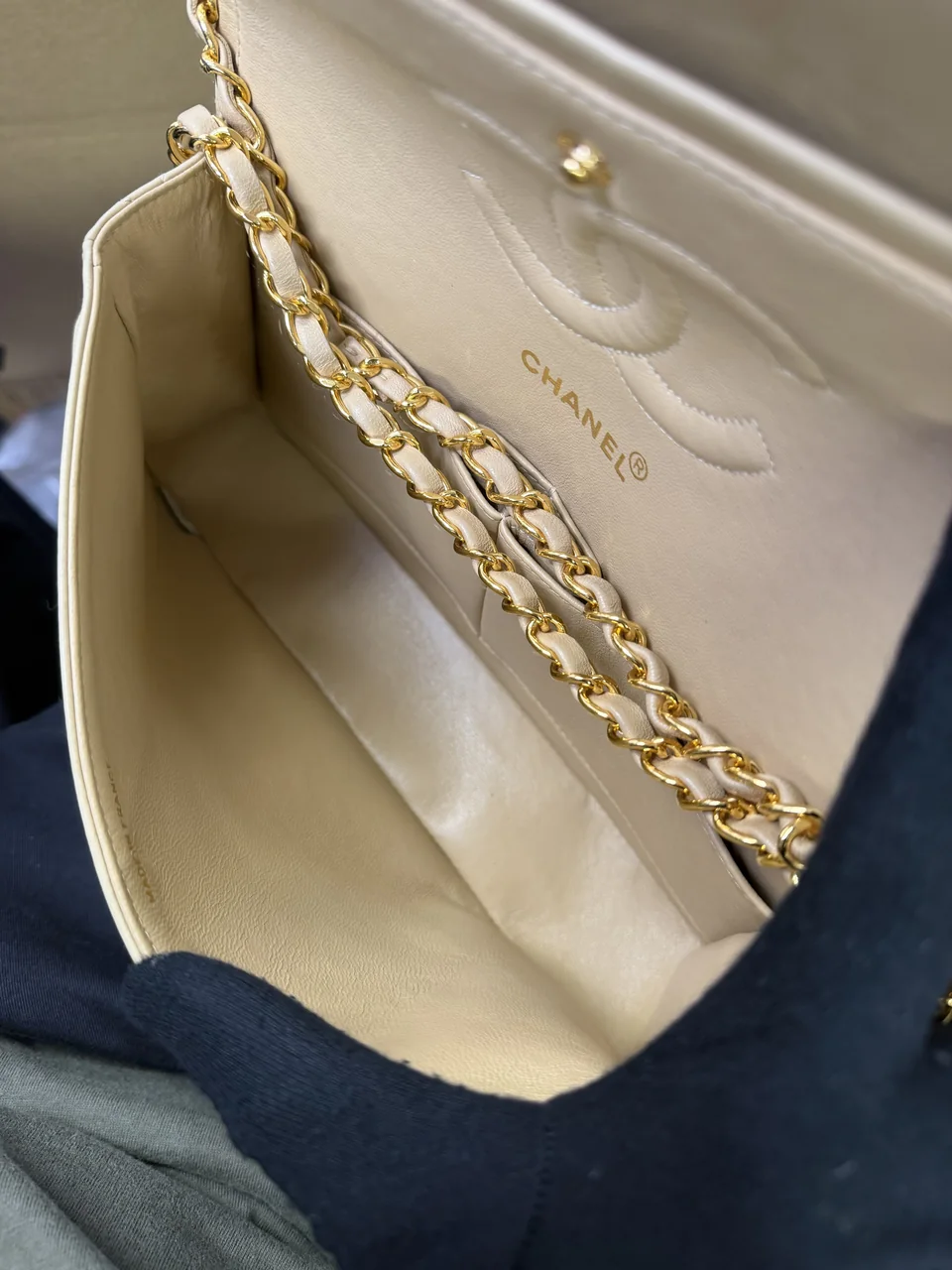 CHANEL MATELASSE 25 DOUBLE FLAP view 14