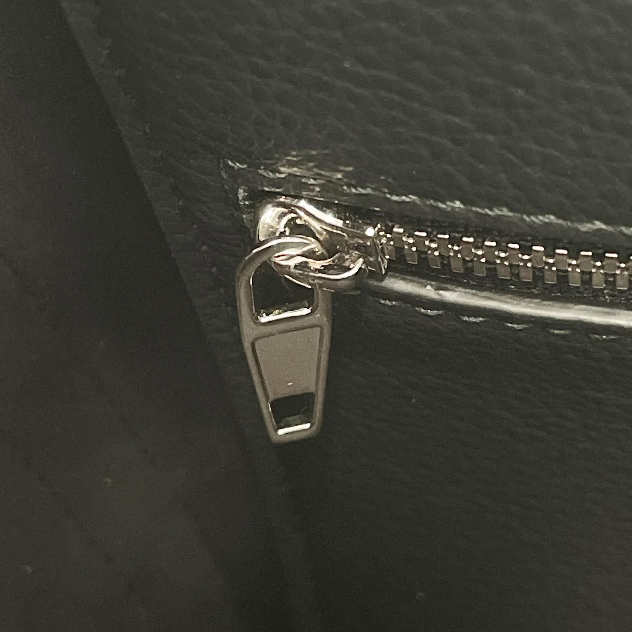BALENCIAGA EVERYDAY XS view 12