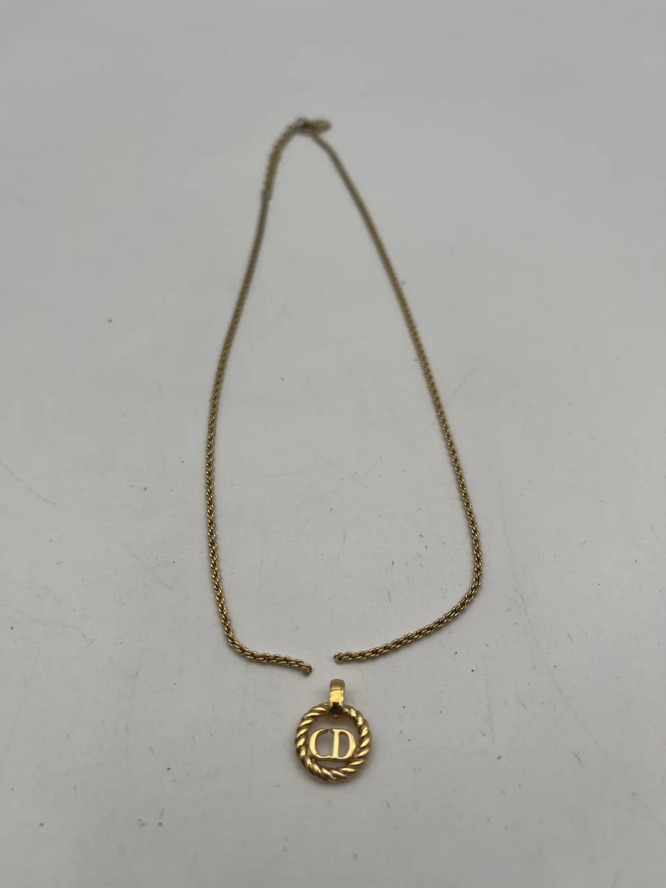 DIOR NECKLACE