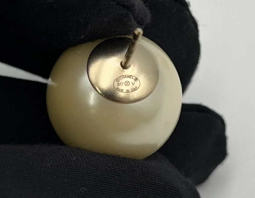 CHANEL EARRINGS view 6