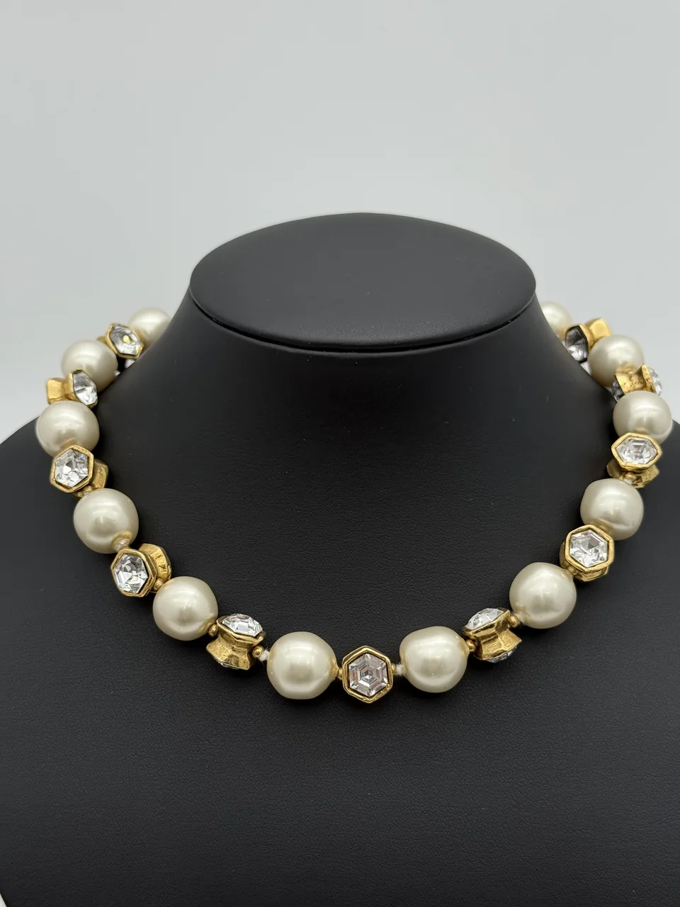 CHANEL NECKLACE hover