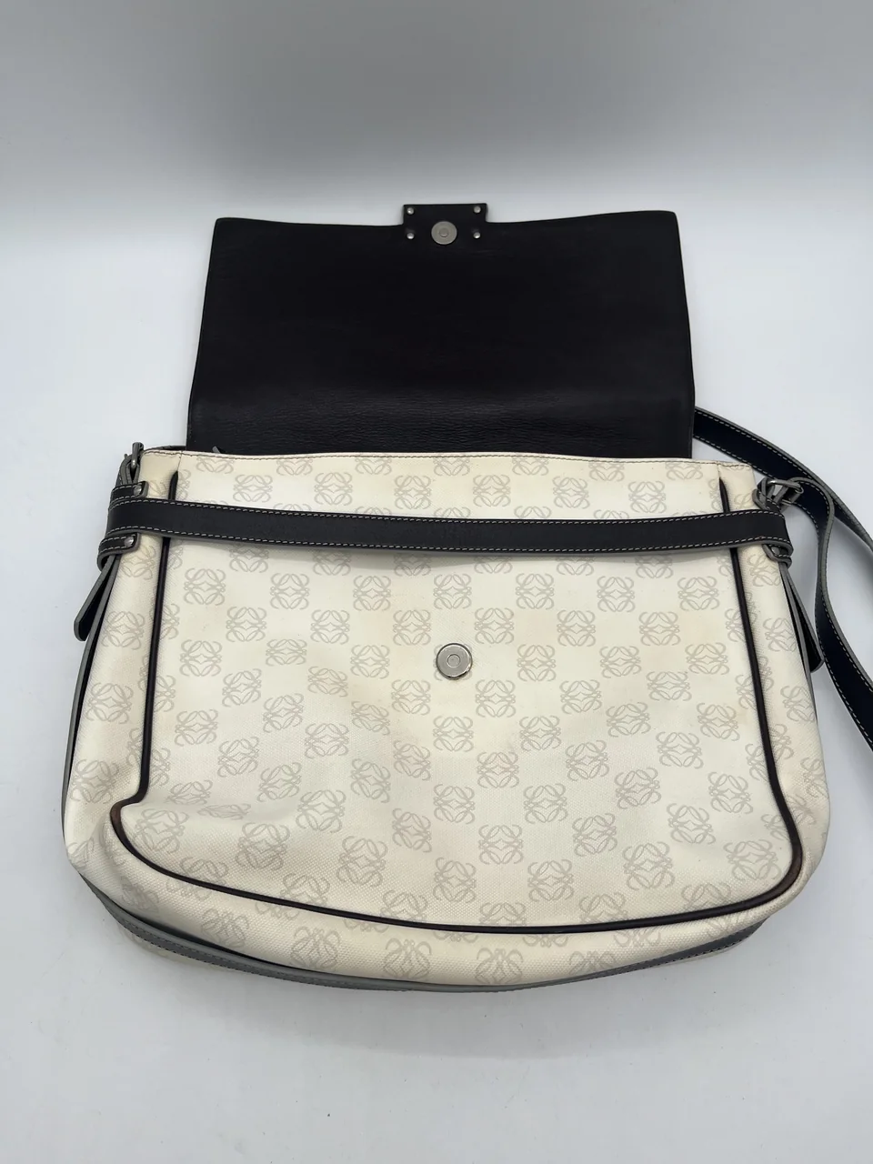 LOEWE SHOULDER BAG view 7