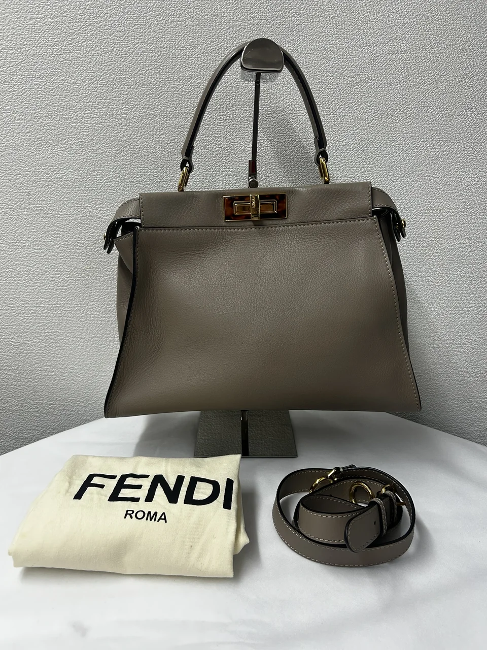 FENDI PEEK-A-BOO SELLERIA HANDBAG