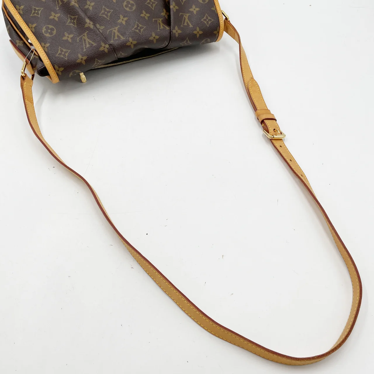LV MONOGRAM MENILMONTANT MM view 8