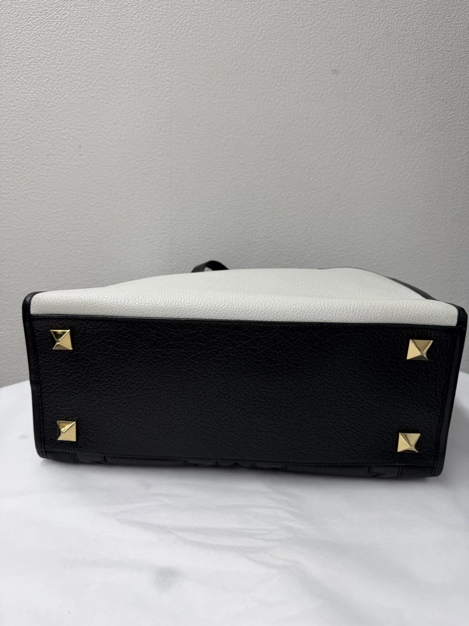 SALVATORE FERRAGAMO TWO-WAY TOTE view 5