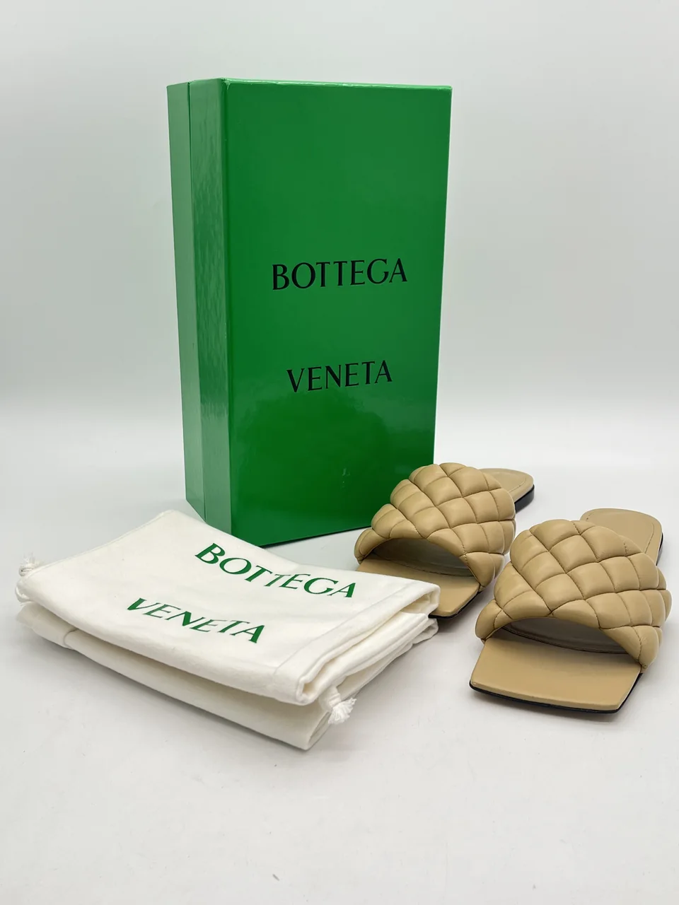 BOTTEGA VENETA SANDALS (SIZE 40)
