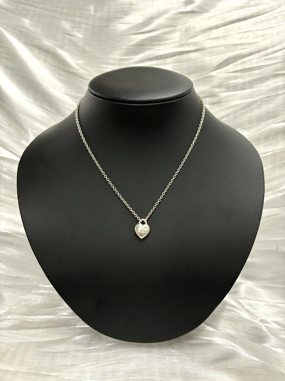 TIFFANY&CO. RETURN TO FUL HEART NECKLACE hover