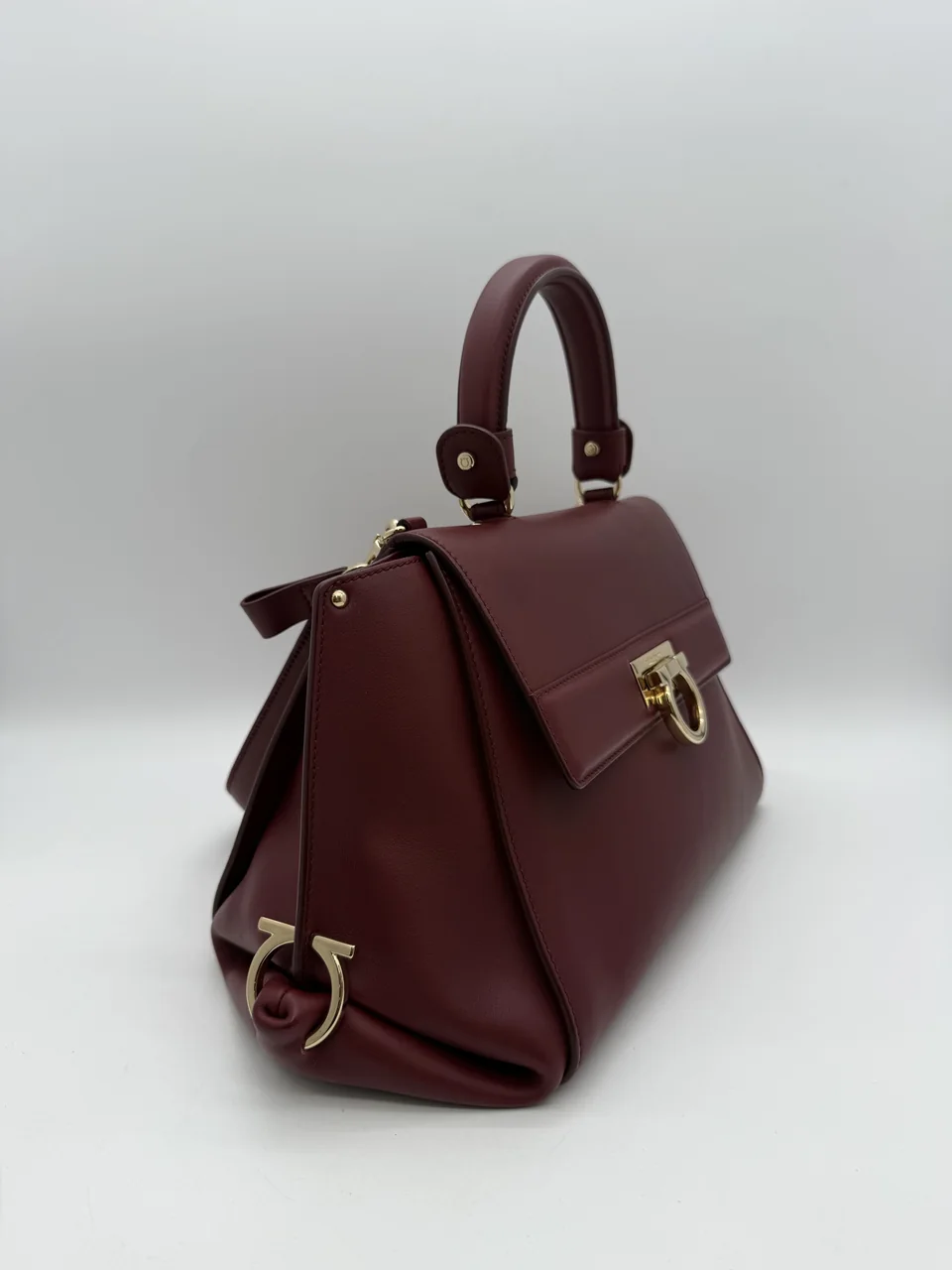 SALVATORE FERRAGAMO SOPHIA (RED) view 4