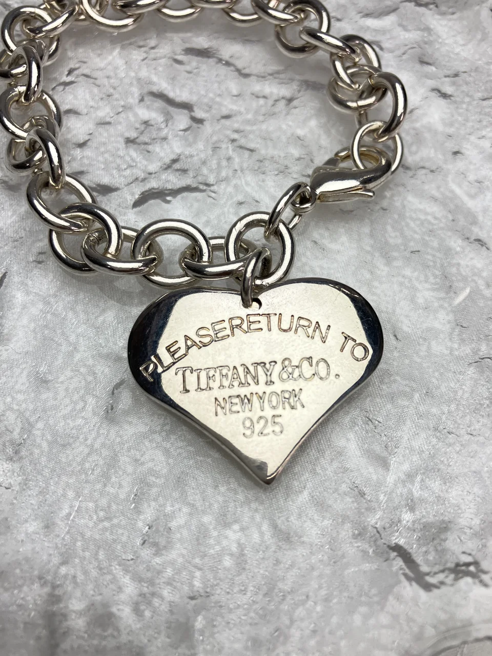 TIFFANY&CO. HEART TAG BRACELET view 3