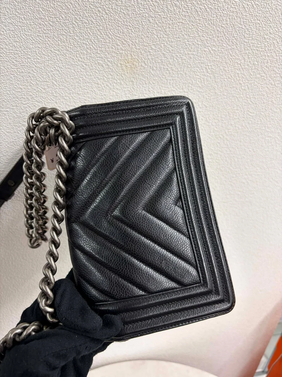 CHANEL CALF SKIN CHEVRON SHOULDER BAG (28 SERIAL CODE) view 5