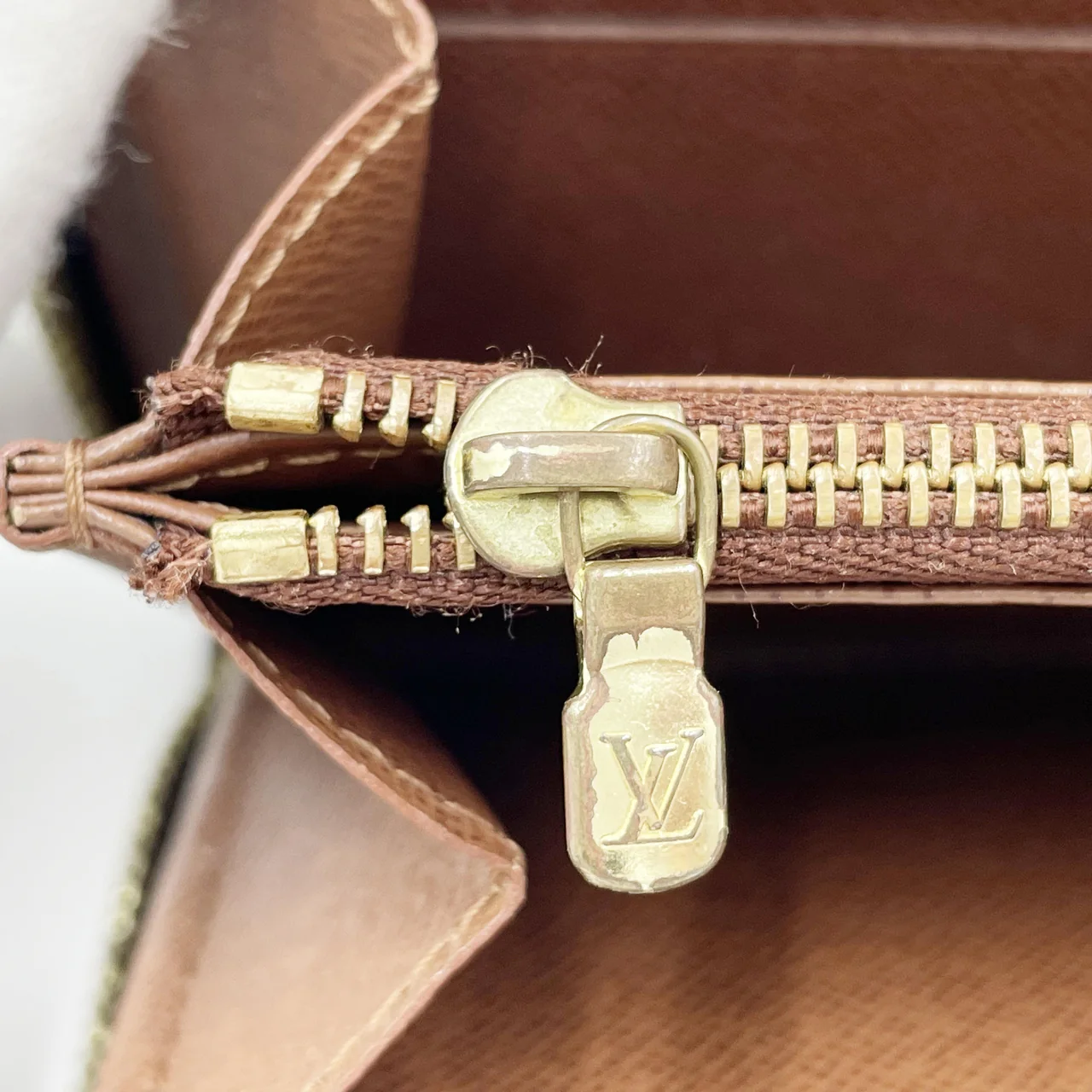 LV MONOGRAM ZIPPY WALLET view 6
