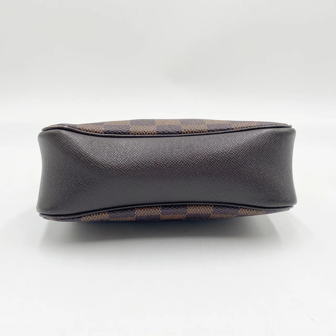 LV DAMIER TROUSSE MAKEUP view 3