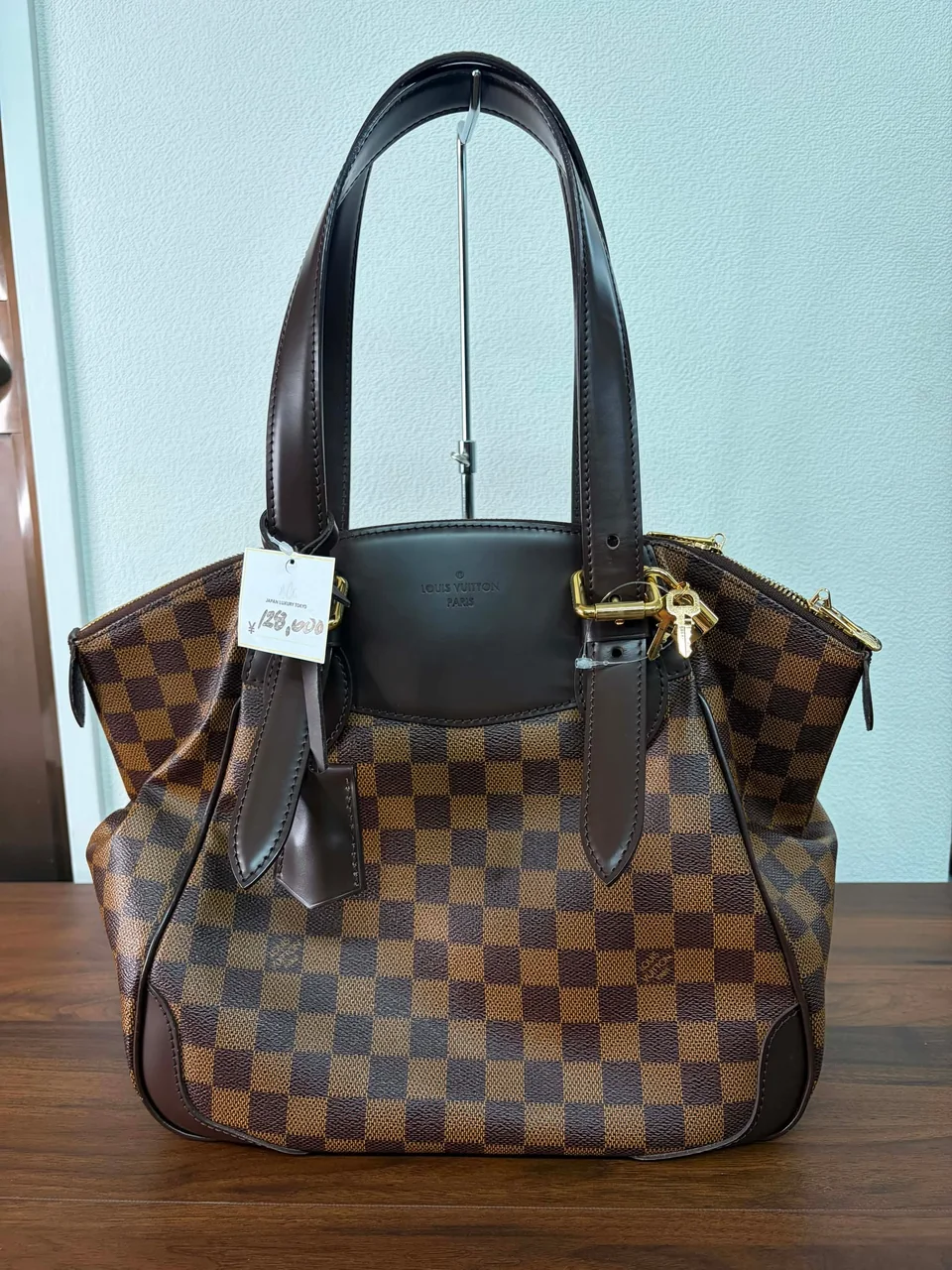 LV HANDBAG view 9