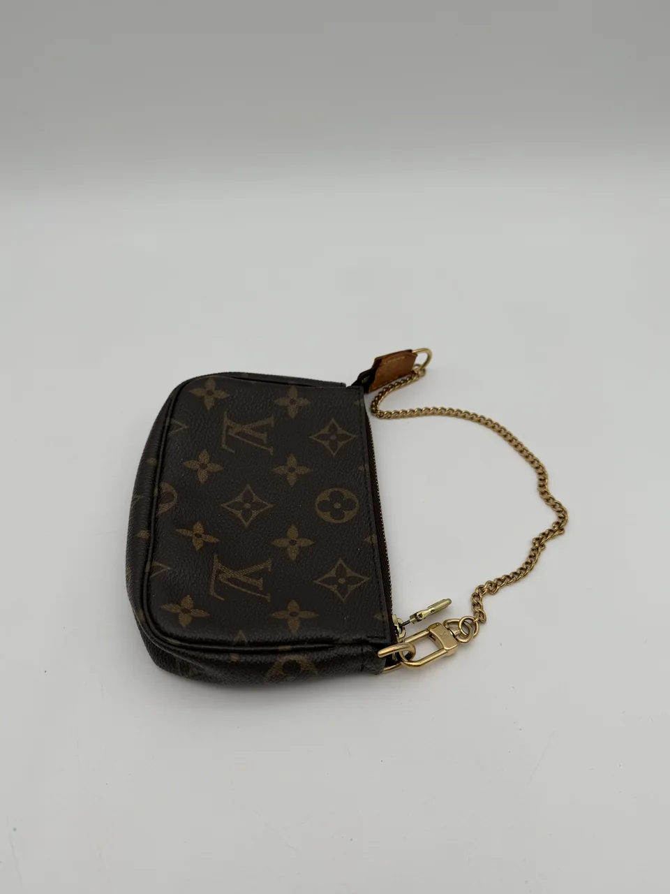 LV MONOGRAM MINI POCHETTE ACCESSOIRE view 4