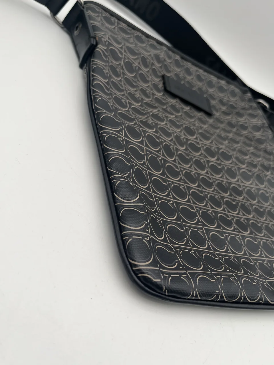 SALVATORE FERRAGAMO BAG (BLACK) view 5