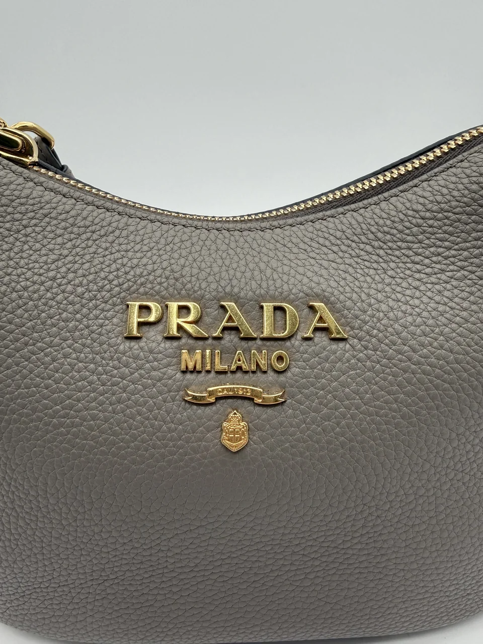 PRADA VITELLO PHOENIX SHOULDER BAG (BROWN) view 9