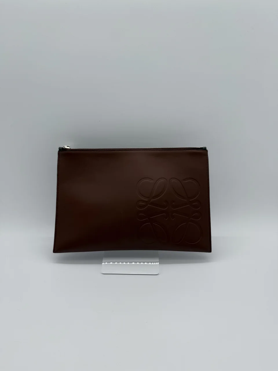 LOEWE CLUTCH hover