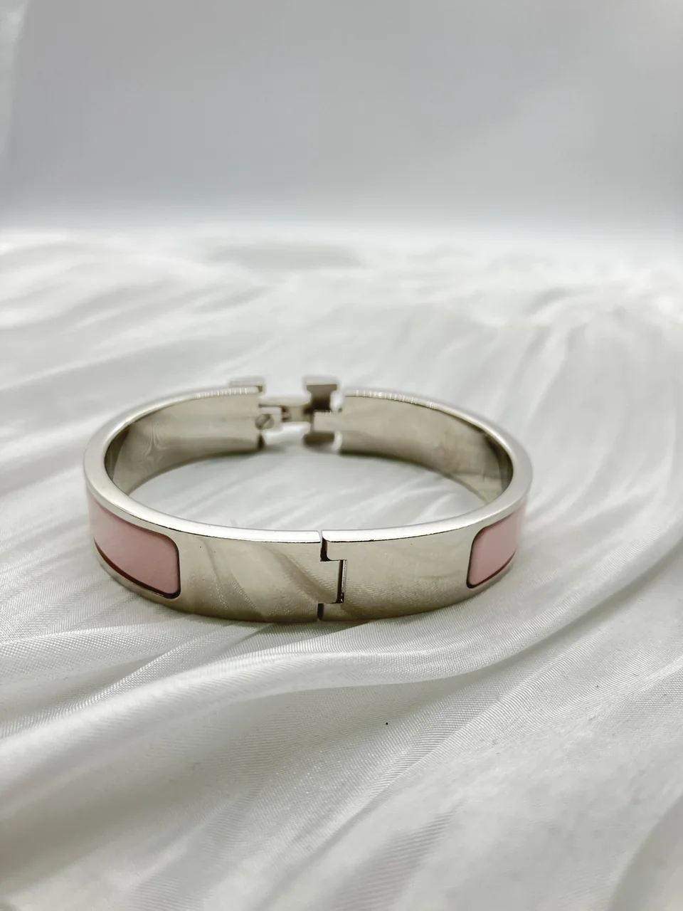 HERMES CLIC CLAC hover