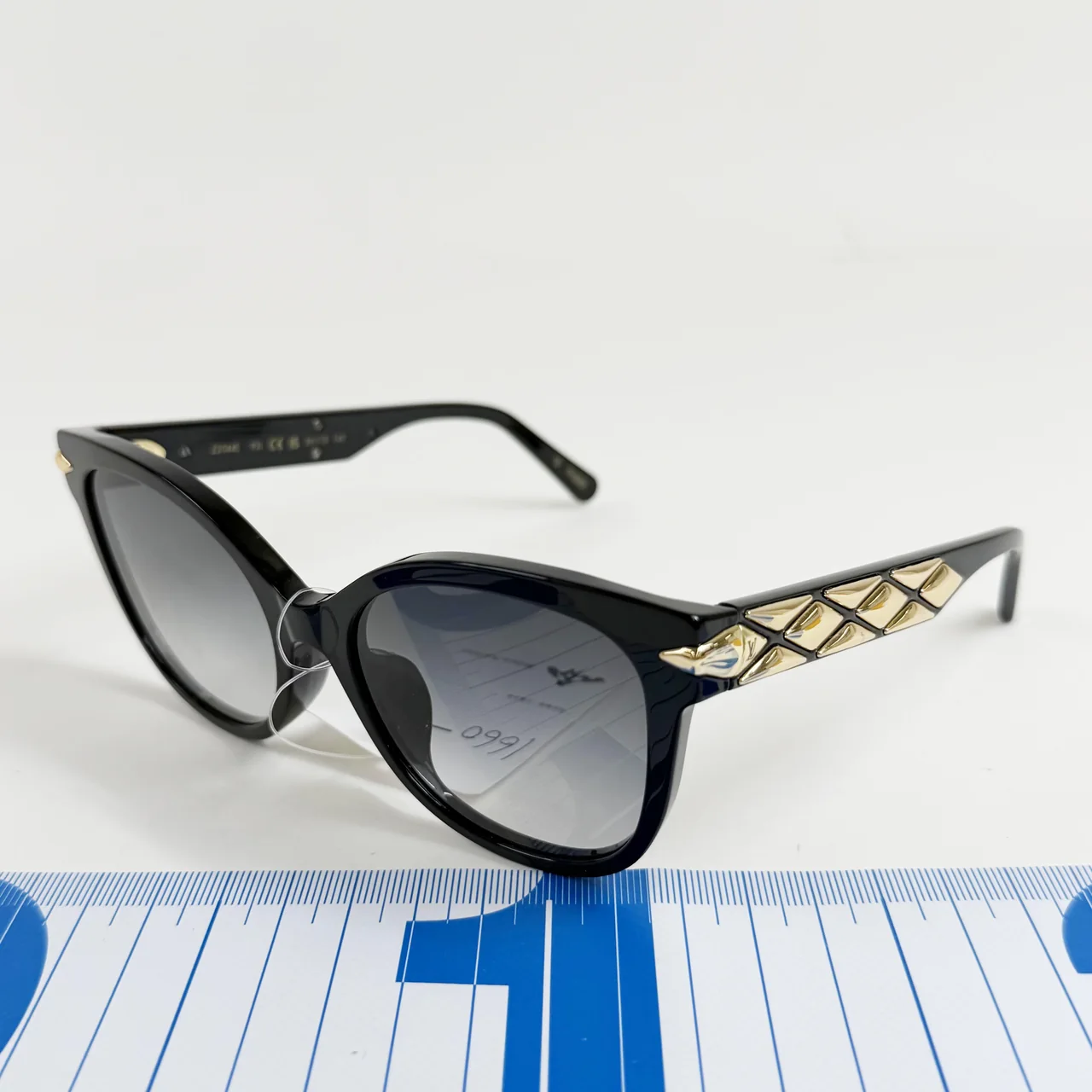 LV SUNGLASSES hover