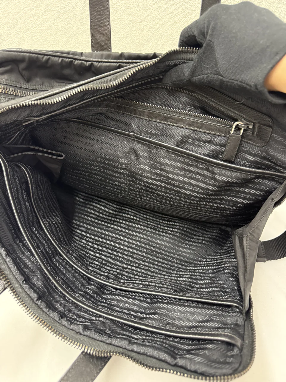 PRADA NYLON TWO-WAY SHOULDER BAG (BLACK) view 11