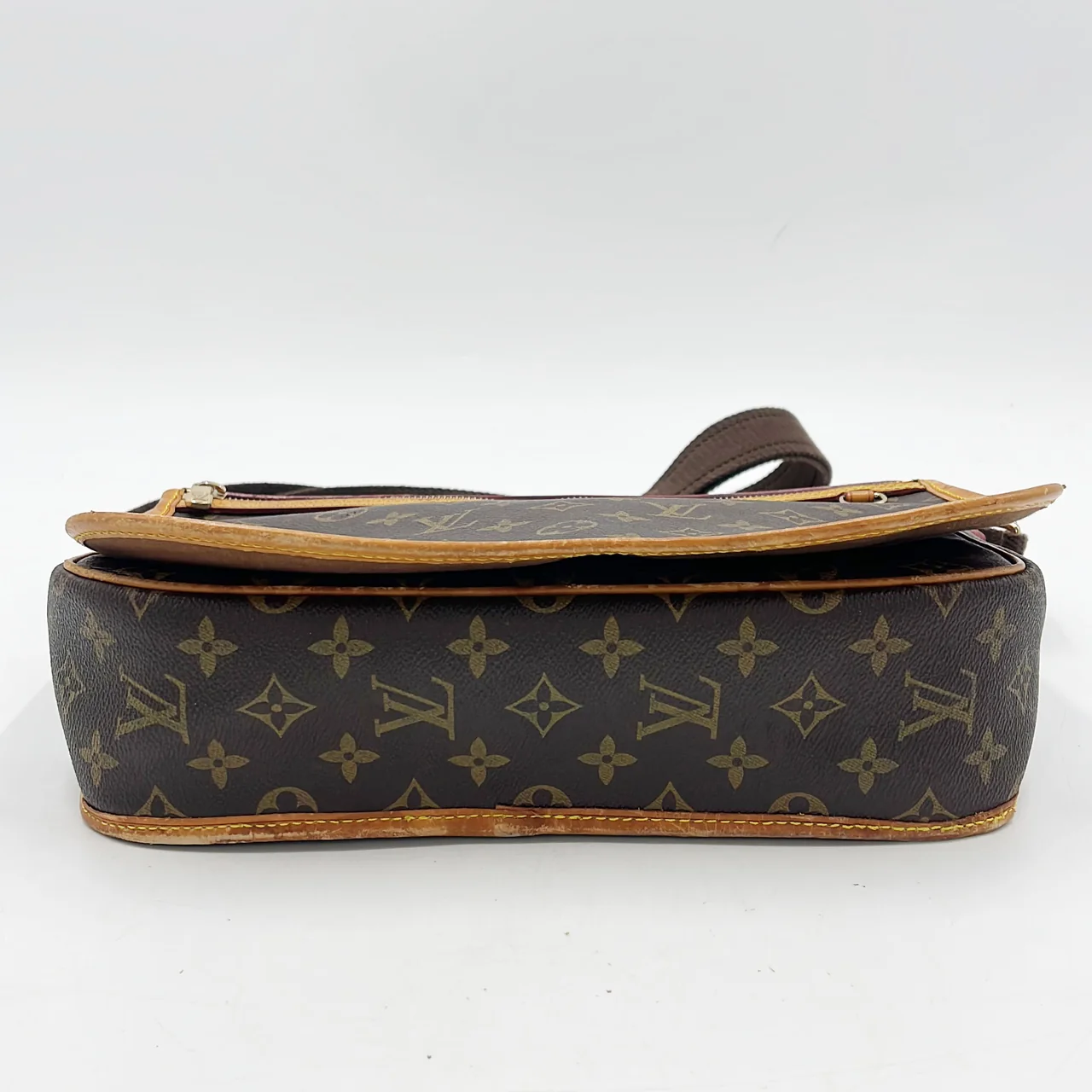LV MONOGRAM MESSENGER BOSPHORE GM view 9